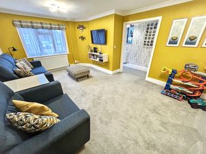 Lounge- click for photo gallery